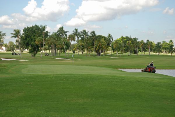 Cost of Golf Course Maintenance in Saint George